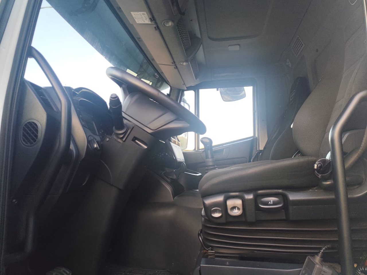 IVECO STRALIS AD 260S31 XP - شاحنة هيكل كابينة: صورة 2 IVECO STRALIS AD 260S31 XP - شاحنة هيكل كابينة: صورة 2