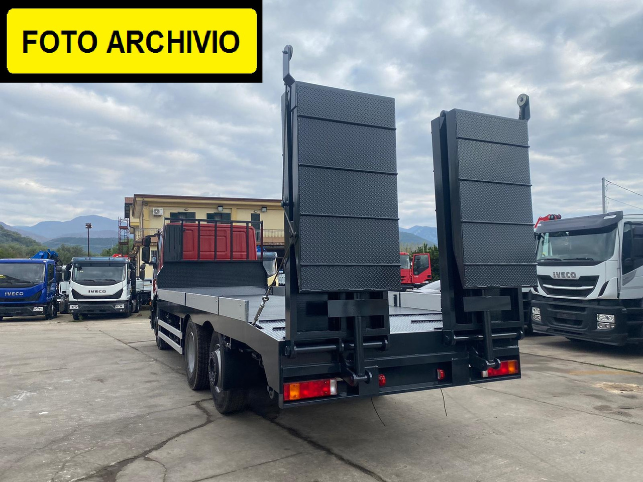 IVECO STRALIS AD 260S31 - شاحنات مسطحة: صورة 3 IVECO STRALIS AD 260S31 - شاحنات مسطحة: صورة 3