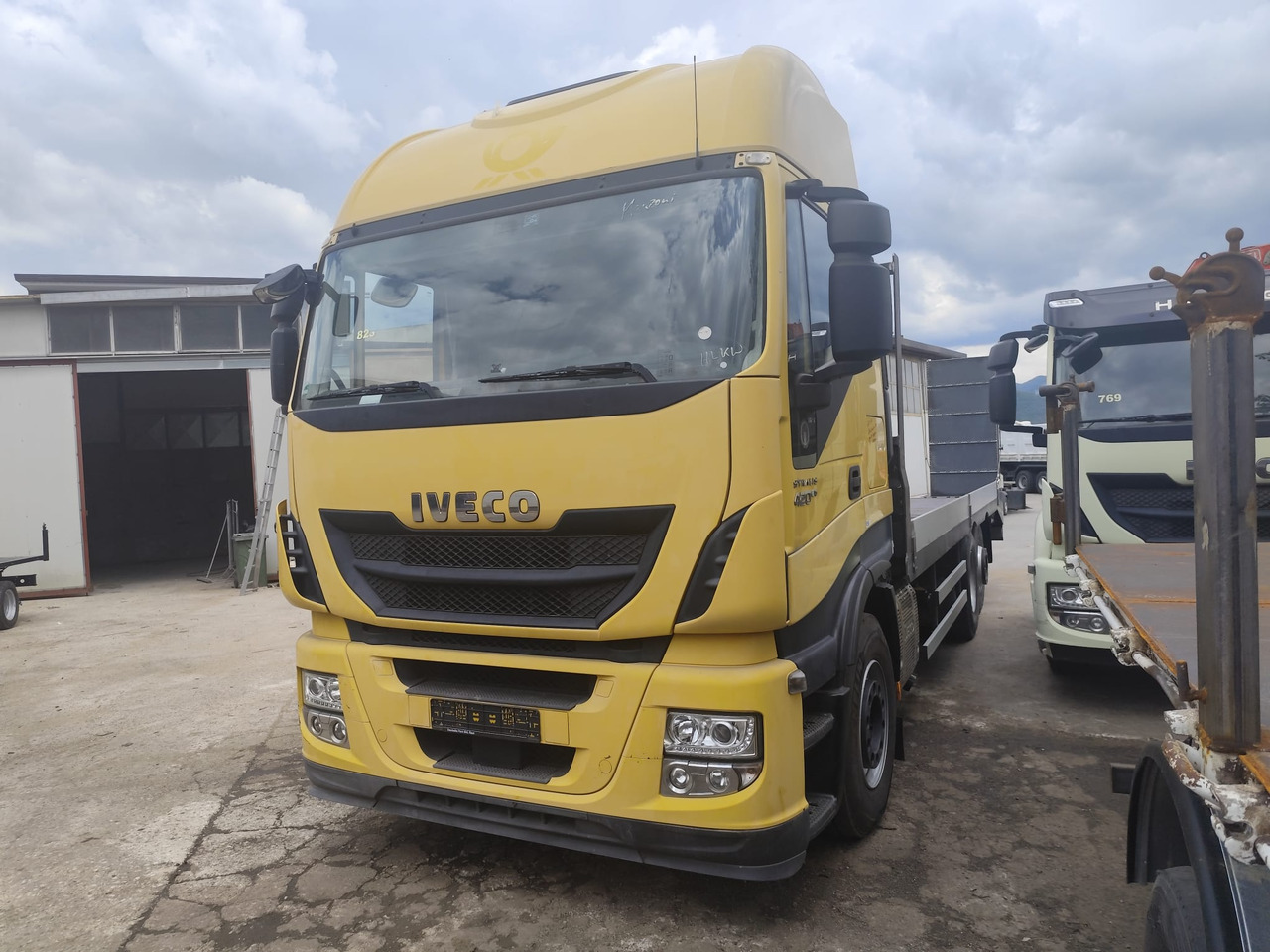 IVECO STRALIS AS 260S42 - شاحنات مسطحة: صورة 1 IVECO STRALIS AS 260S42 - شاحنات مسطحة: صورة 1