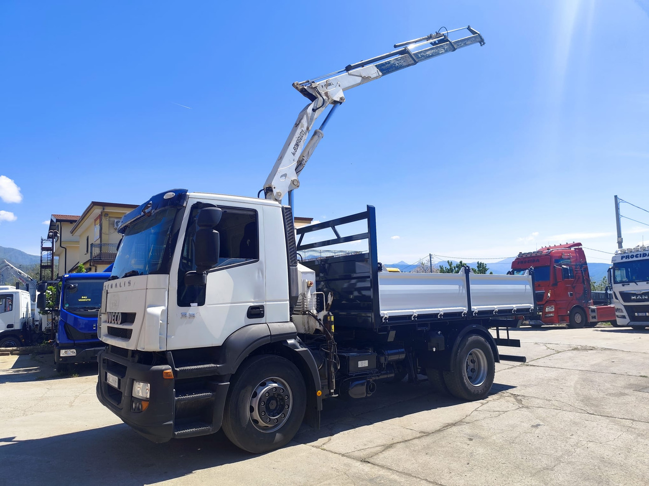 شاحنة كرين, شاحنة قلاب IVECO STRALIS CUBE 190S33: صورة 16 شاحنة كرين, شاحنة قلاب IVECO STRALIS CUBE 190S33: صورة 16