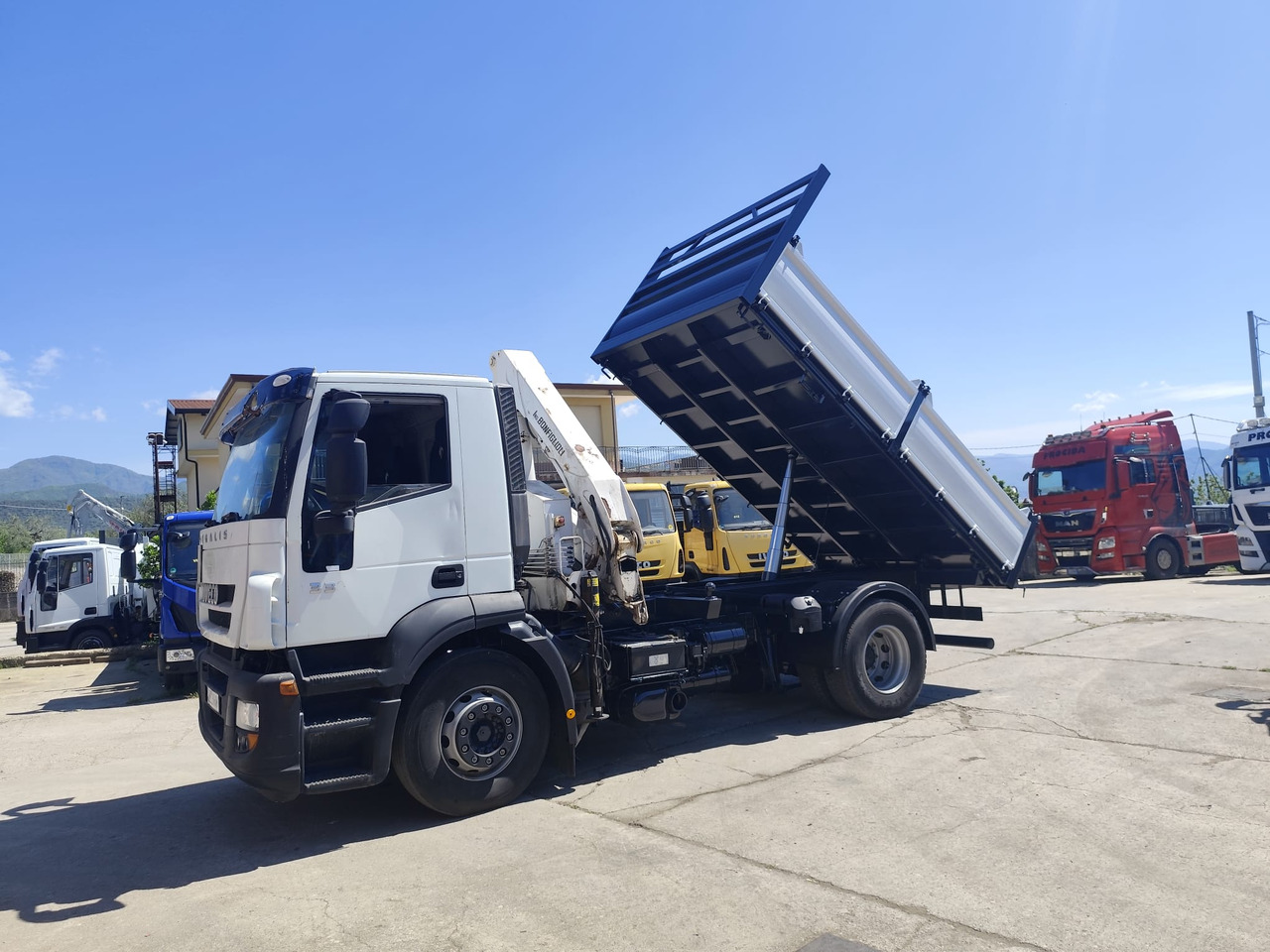 IVECO STRALIS CUBE 190S33 - شاحنة كرين: صورة 1 IVECO STRALIS CUBE 190S33 - شاحنة كرين: صورة 1