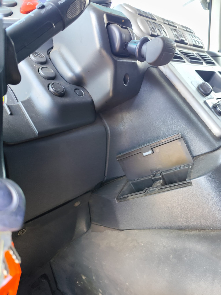 IVECO STRALIS CUBE 260S31 - شاحنات مسطحة: صورة 3 IVECO STRALIS CUBE 260S31 - شاحنات مسطحة: صورة 3