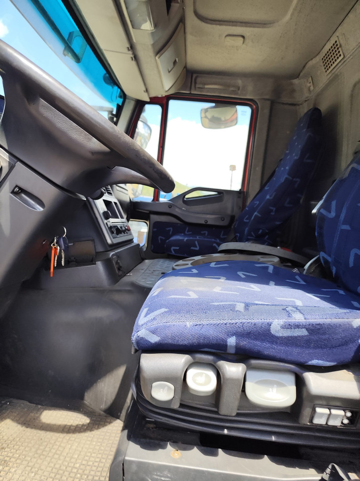 IVECO STRALIS CUBE 260S31 - شاحنات مسطحة: صورة 2 IVECO STRALIS CUBE 260S31 - شاحنات مسطحة: صورة 2