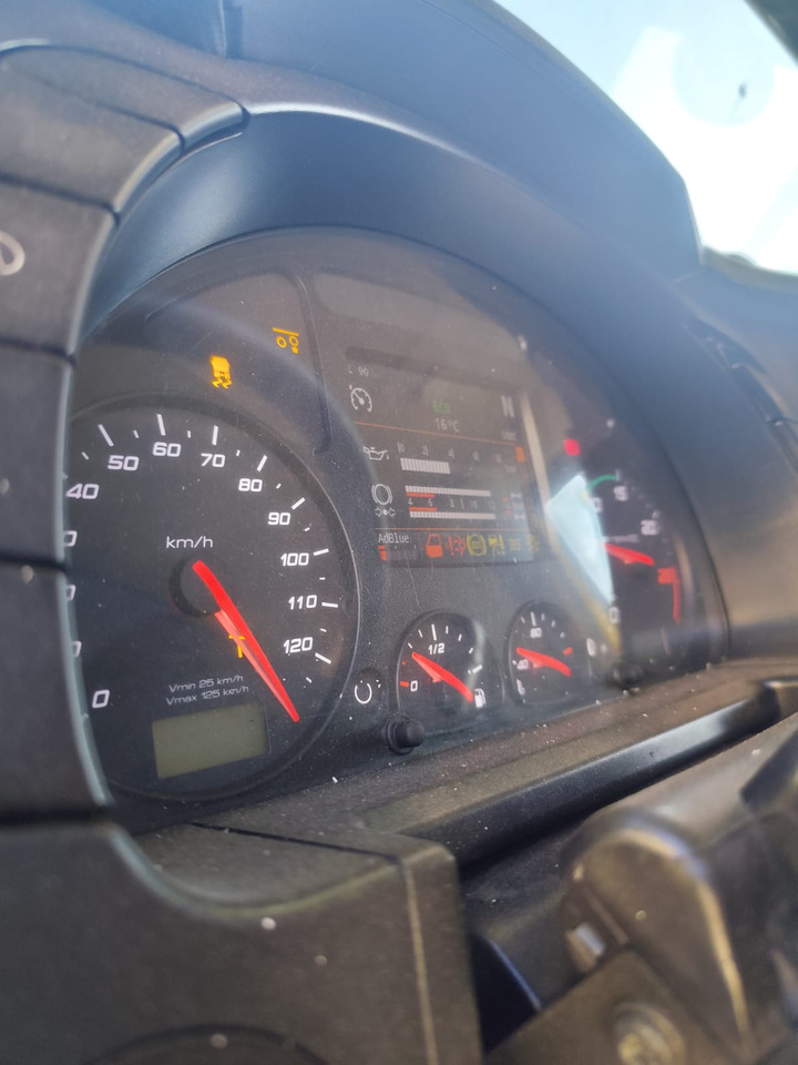 IVECO STRALIS HI-WAY 260S46 XP - شاحنات مسطحة: صورة 5 IVECO STRALIS HI-WAY 260S46 XP - شاحنات مسطحة: صورة 5