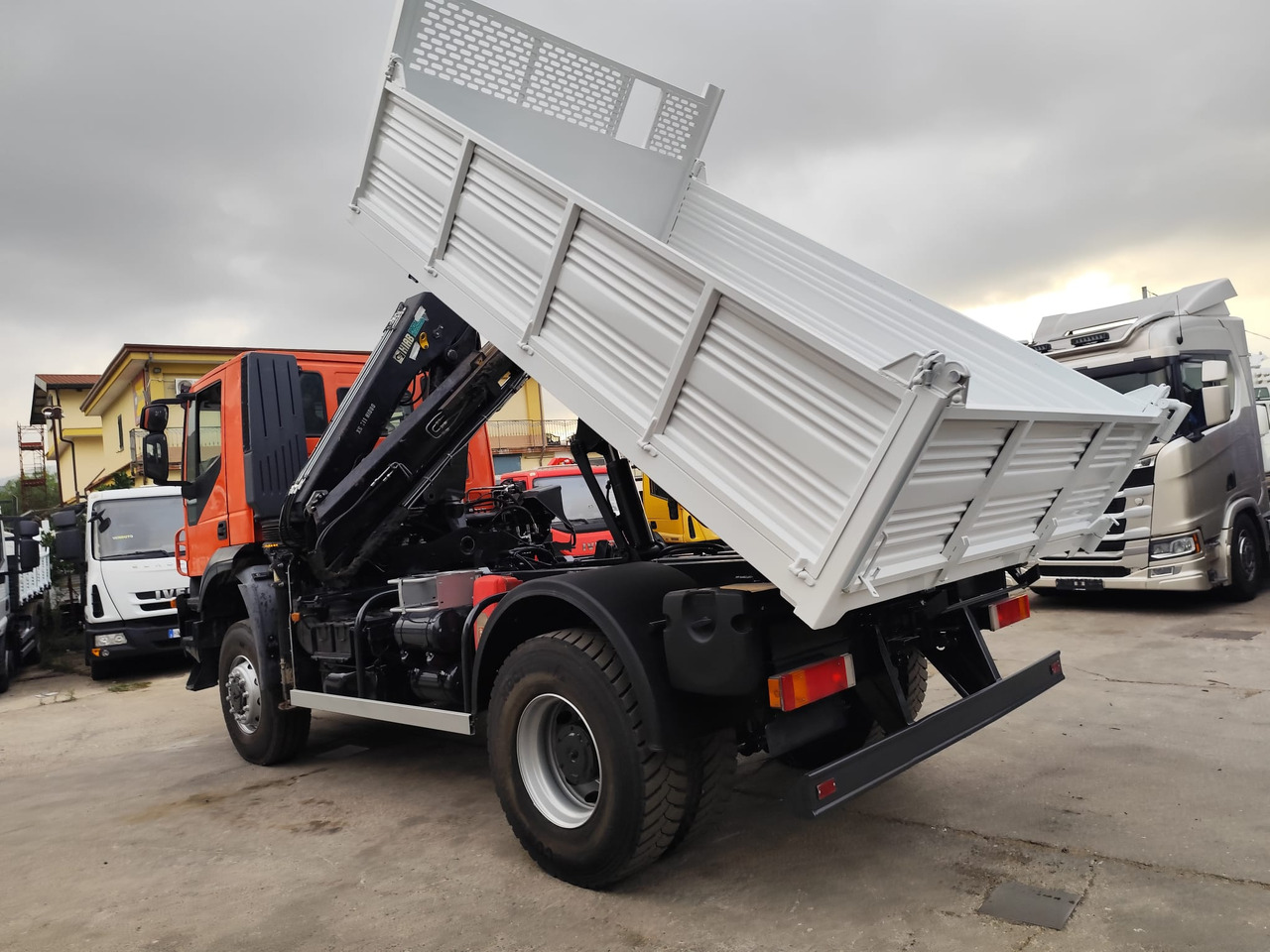 IVECO TRAKKER 190T36 - شاحنة كرين, شاحنة قلاب: صورة 5 IVECO TRAKKER 190T36 - شاحنة كرين, شاحنة قلاب: صورة 5