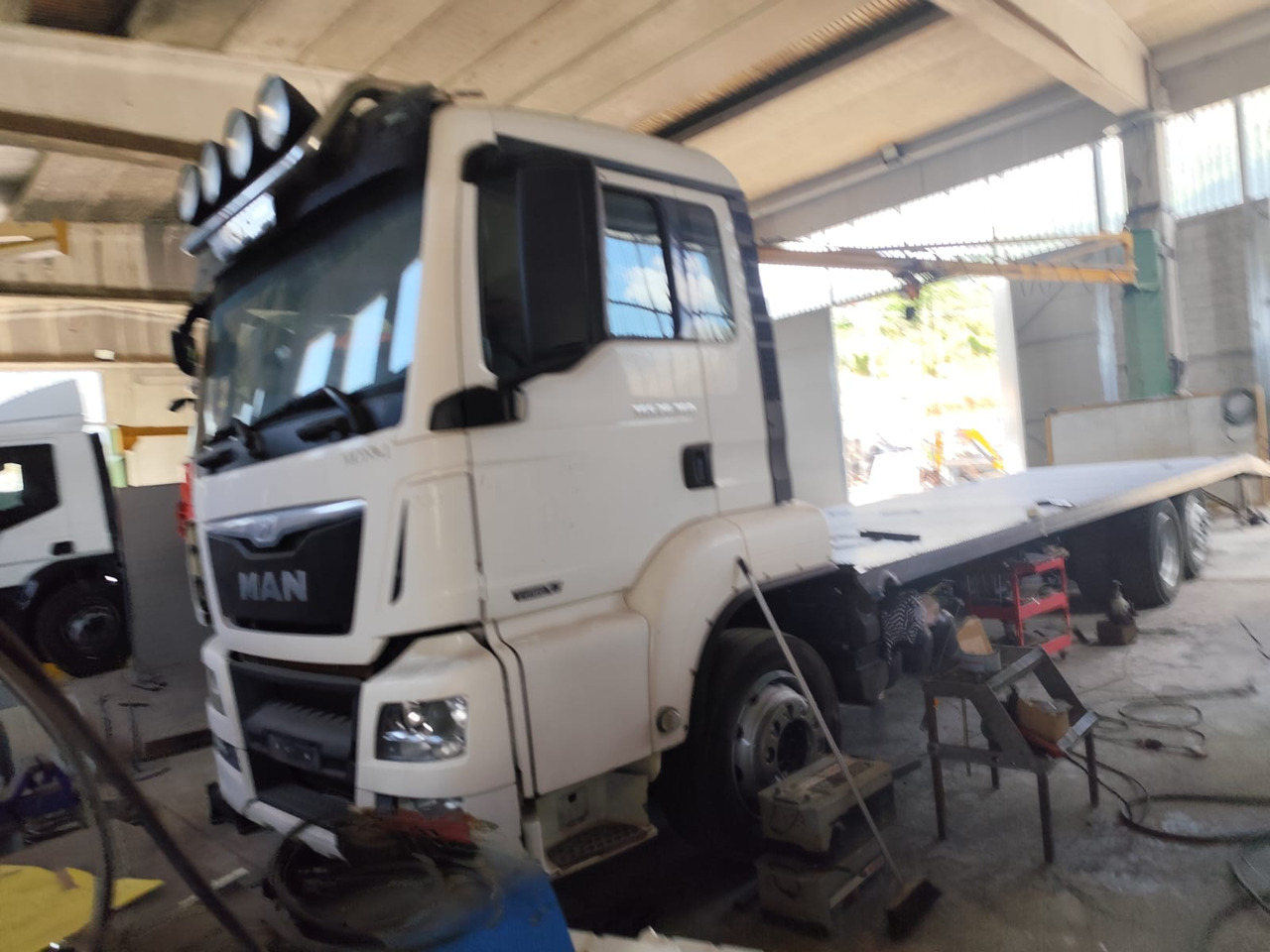MAN TGS 26.360 - شاحنات مسطحة: صورة 1 MAN TGS 26.360 - شاحنات مسطحة: صورة 1