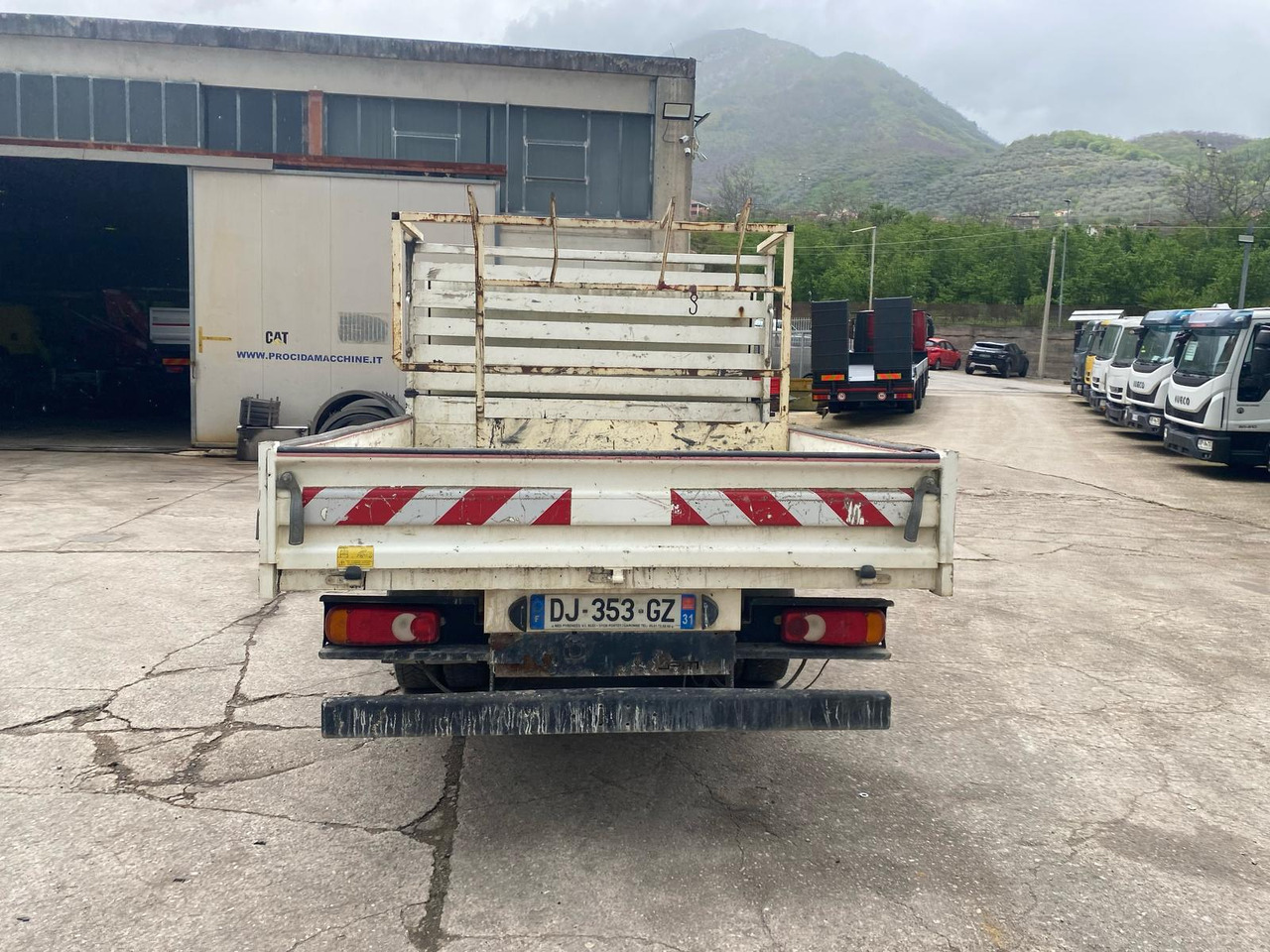 RENAULT MAXITY 140 DXI - شاحنات مسطحة: صورة 2 RENAULT MAXITY 140 DXI - شاحنات مسطحة: صورة 2