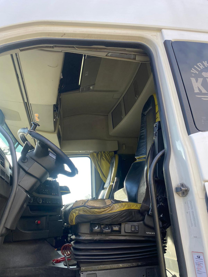 VOLVO FH16.660 - شاحنات مسطحة: صورة 4 VOLVO FH16.660 - شاحنات مسطحة: صورة 4