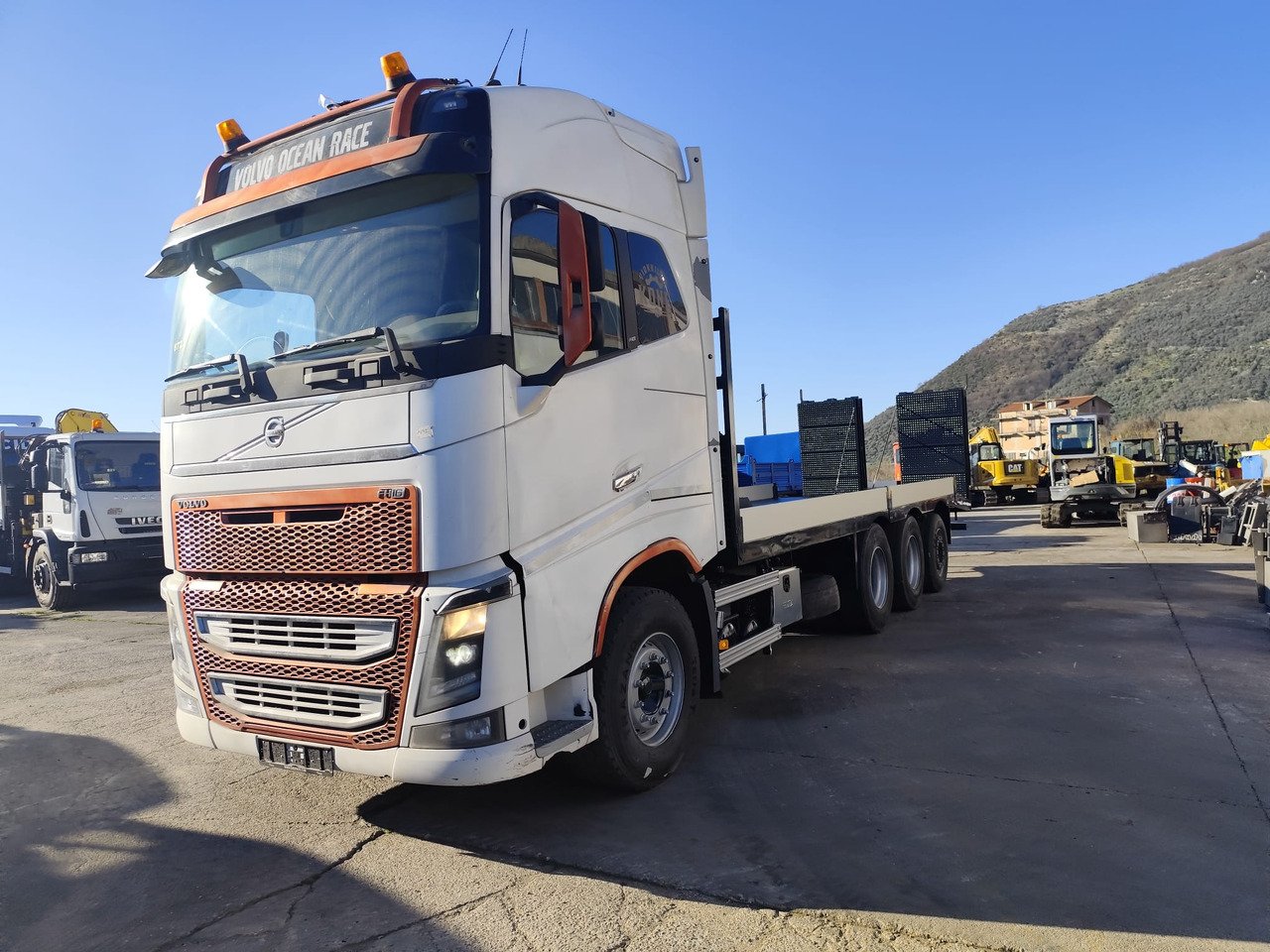 VOLVO FH16.660 - شاحنات مسطحة: صورة 1 VOLVO FH16.660 - شاحنات مسطحة: صورة 1