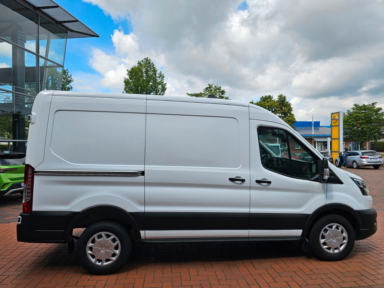 Ford Transit Kasten 350 L2H2 Trend Regalsystem Kamera - فان: صورة 5 Ford Transit Kasten 350 L2H2 Trend Regalsystem Kamera - فان: صورة 5