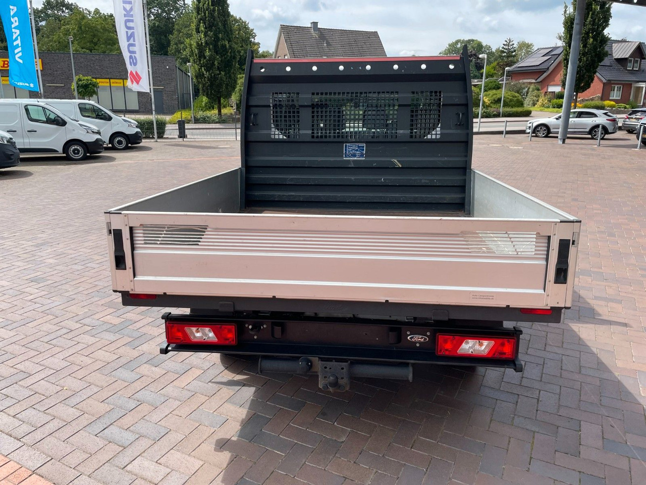 Ford Transit Pritsche 2,0 310 L2 DoKa Klima DAB AHK - شاحنة مفتوحة, الشاحنات الصغيرة كابينة مزدوجة: صورة 3 Ford Transit Pritsche 2,0 310 L2 DoKa Klima DAB AHK - شاحنة مفتوحة, الشاحنات الصغيرة كابينة مزدوجة: صورة 3