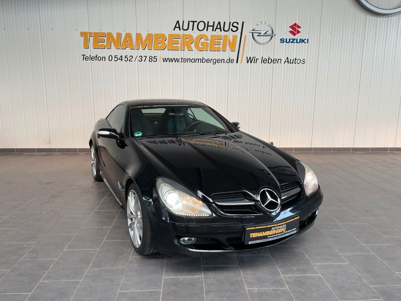 Mercedes-Benz SLK 200 SLK Roadster Navi Leder - سيارة: صورة 2 Mercedes-Benz SLK 200 SLK Roadster Navi Leder - سيارة: صورة 2