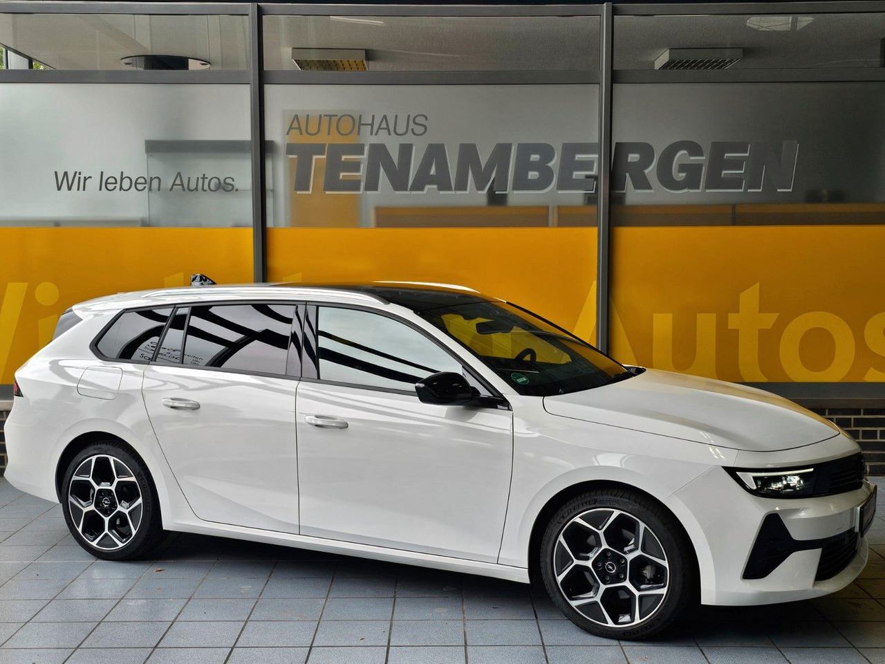 Opel Astra L 1.5 Ultimate Schiebedach Memory ACC AHK - سيارة: صورة 1 Opel Astra L 1.5 Ultimate Schiebedach Memory ACC AHK - سيارة: صورة 1