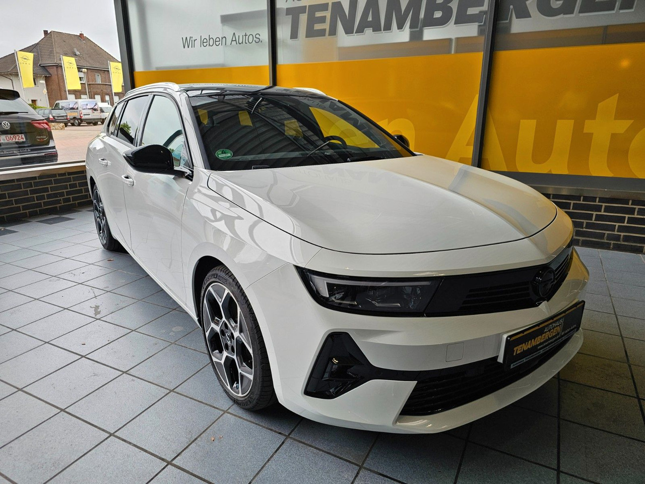Opel Astra L 1.5 Ultimate Schiebedach Memory ACC AHK - سيارة: صورة 4 Opel Astra L 1.5 Ultimate Schiebedach Memory ACC AHK - سيارة: صورة 4