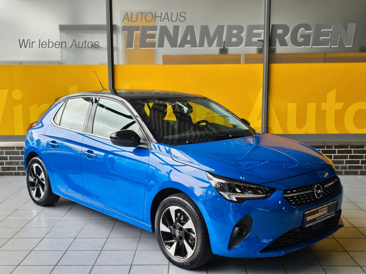 Opel Corsa F Elegance Sommer+Winterreifen +Wärmepumpe - سيارة: صورة 1 Opel Corsa F Elegance Sommer+Winterreifen +Wärmepumpe - سيارة: صورة 1