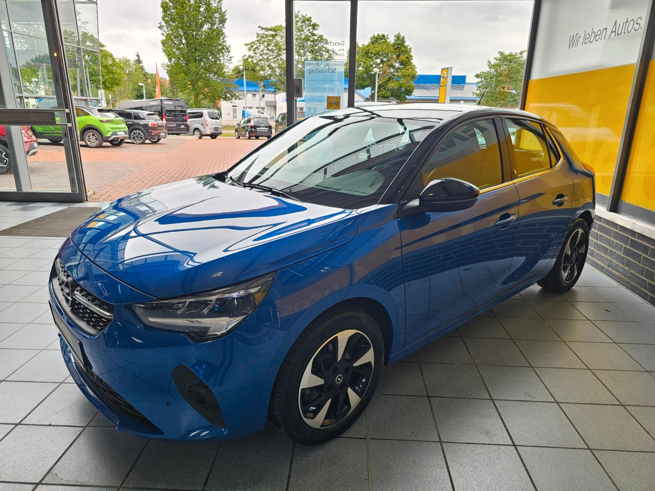 Opel Corsa F Elegance Sommer+Winterreifen +Wärmepumpe - سيارة: صورة 3 Opel Corsa F Elegance Sommer+Winterreifen +Wärmepumpe - سيارة: صورة 3