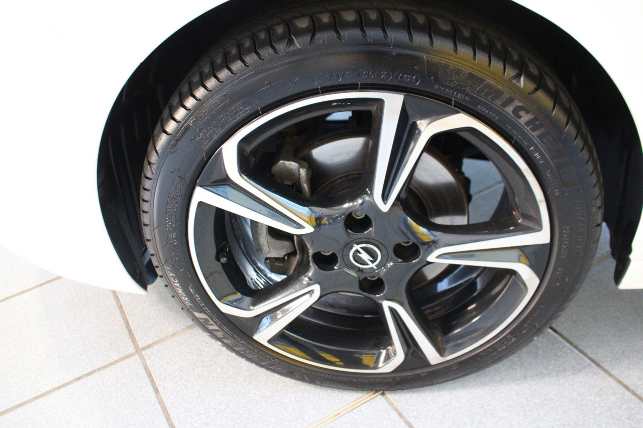 سيارة Opel Corsa F Ultimate AT-8 Alcantara IntelliLux Navi: صورة 6
