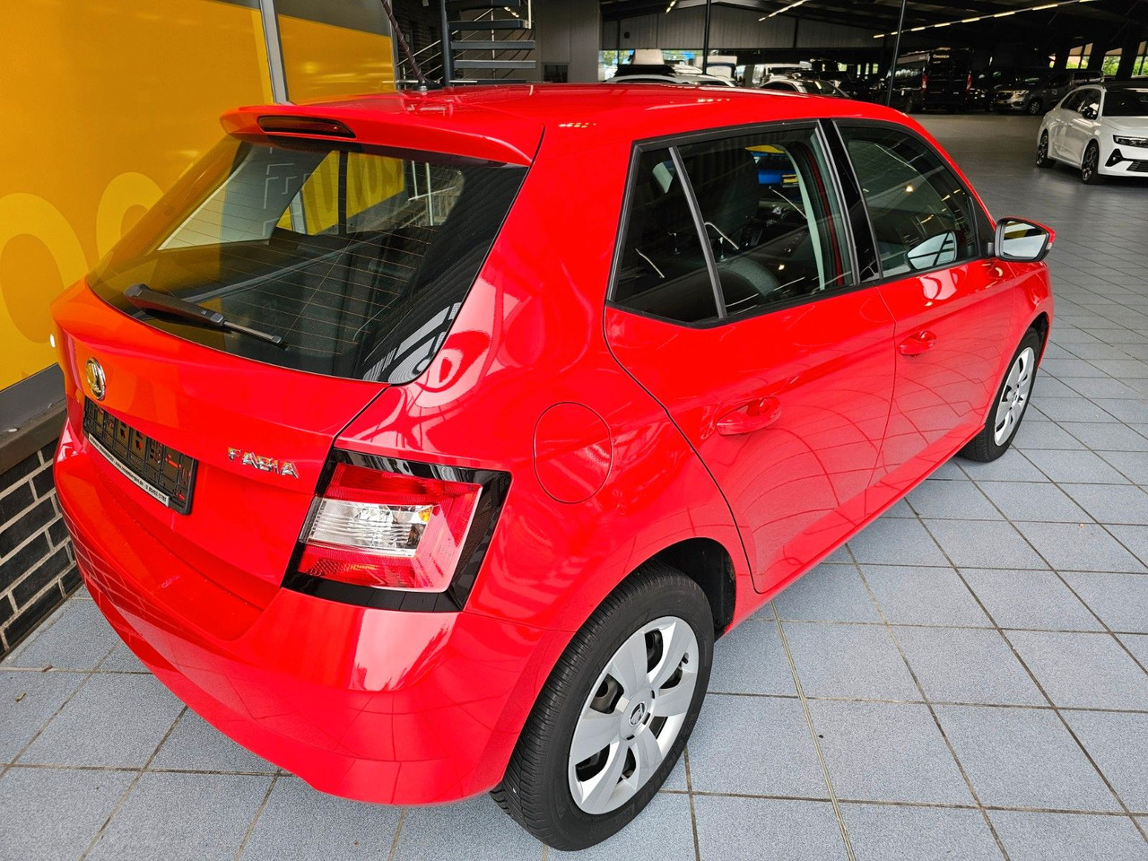 Skoda Fabia Cool Edition SHZ USB - سيارة: صورة 3 Skoda Fabia Cool Edition SHZ USB - سيارة: صورة 3