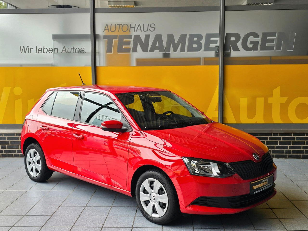Skoda Fabia Cool Edition SHZ USB - سيارة: صورة 1 Skoda Fabia Cool Edition SHZ USB - سيارة: صورة 1