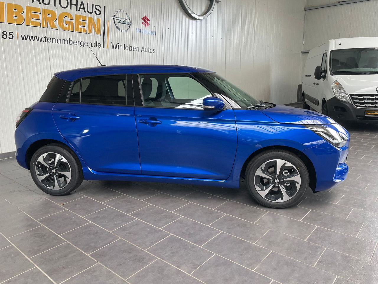 Suzuki Swift 1.2 DUALJET HYBRID Comfort+ - سيارة: صورة 2 Suzuki Swift 1.2 DUALJET HYBRID Comfort+ - سيارة: صورة 2