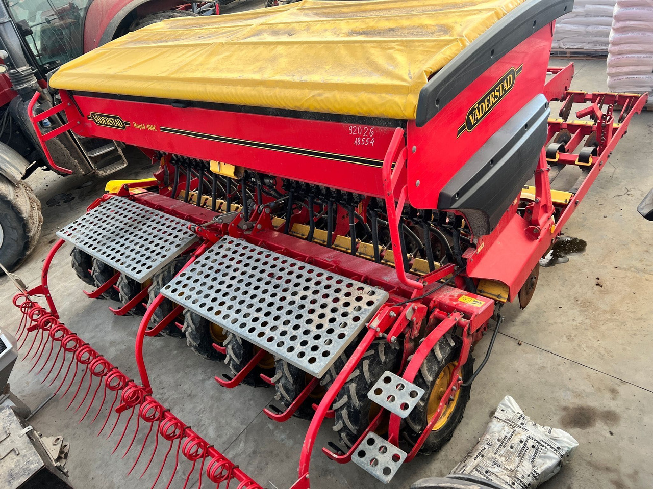 Vaderstad Rapid RD 400C - آلة البذر: صورة 3 Vaderstad Rapid RD 400C - آلة البذر: صورة 3