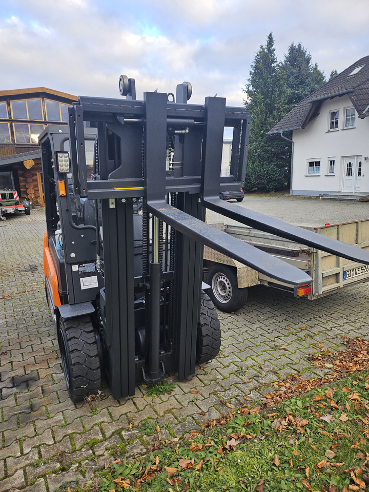 Doosan D30NXS - رافعة شوكية ديزل: صورة 3 Doosan D30NXS - رافعة شوكية ديزل: صورة 3