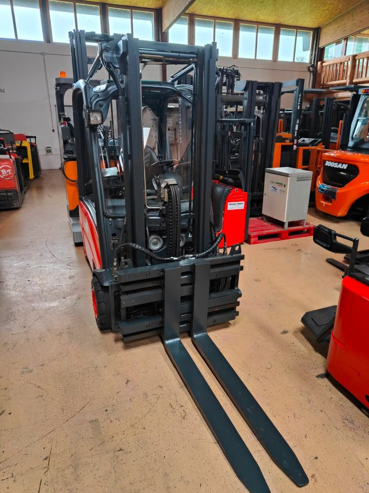 Linde E20PL - رافعة شوكية كهربائية: صورة 2 Linde E20PL - رافعة شوكية كهربائية: صورة 2