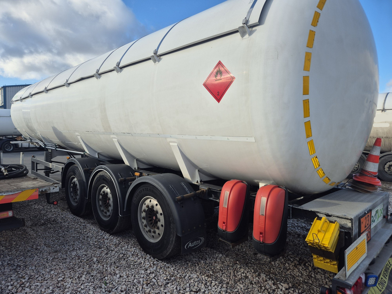 BC-LDS NCG-48 LPG/ GPL/ PROPANE/ wynajem - نصف مقطورة صهريج: صورة 3 BC-LDS NCG-48 LPG/ GPL/ PROPANE/ wynajem - نصف مقطورة صهريج: صورة 3