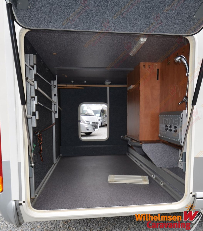 Carthago chic e-line I 48 LE nur 62.000 km - موتر هوم متكامل: صورة 4 Carthago chic e-line I 48 LE nur 62.000 km - موتر هوم متكامل: صورة 4