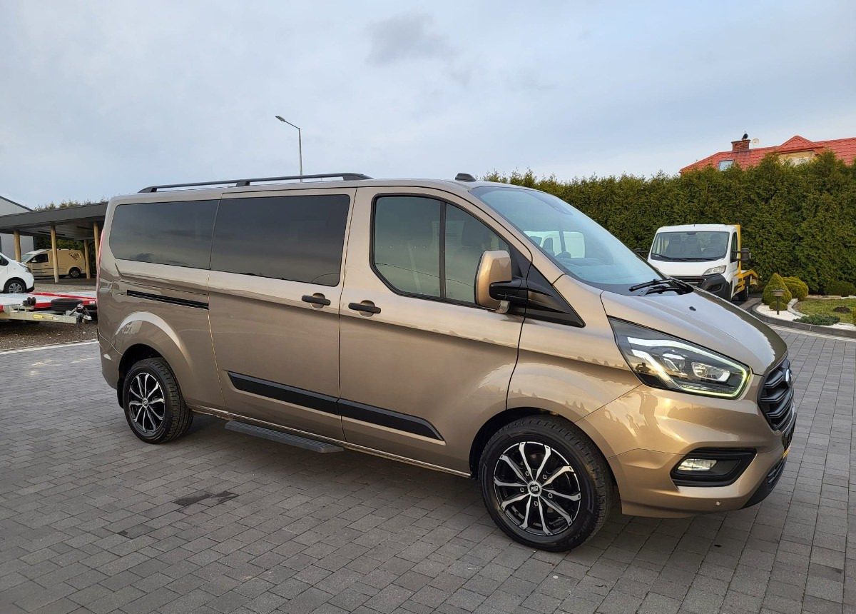 Ford Transit Custom 9-Osobowy Bezwypadkowy Serwisowany Salo Polska L2 H1 - حافلة صغيرة, ميكروباص: صورة 4 Ford Transit Custom 9-Osobowy Bezwypadkowy Serwisowany Salo Polska L2 H1 - حافلة صغيرة, ميكروباص: صورة 4