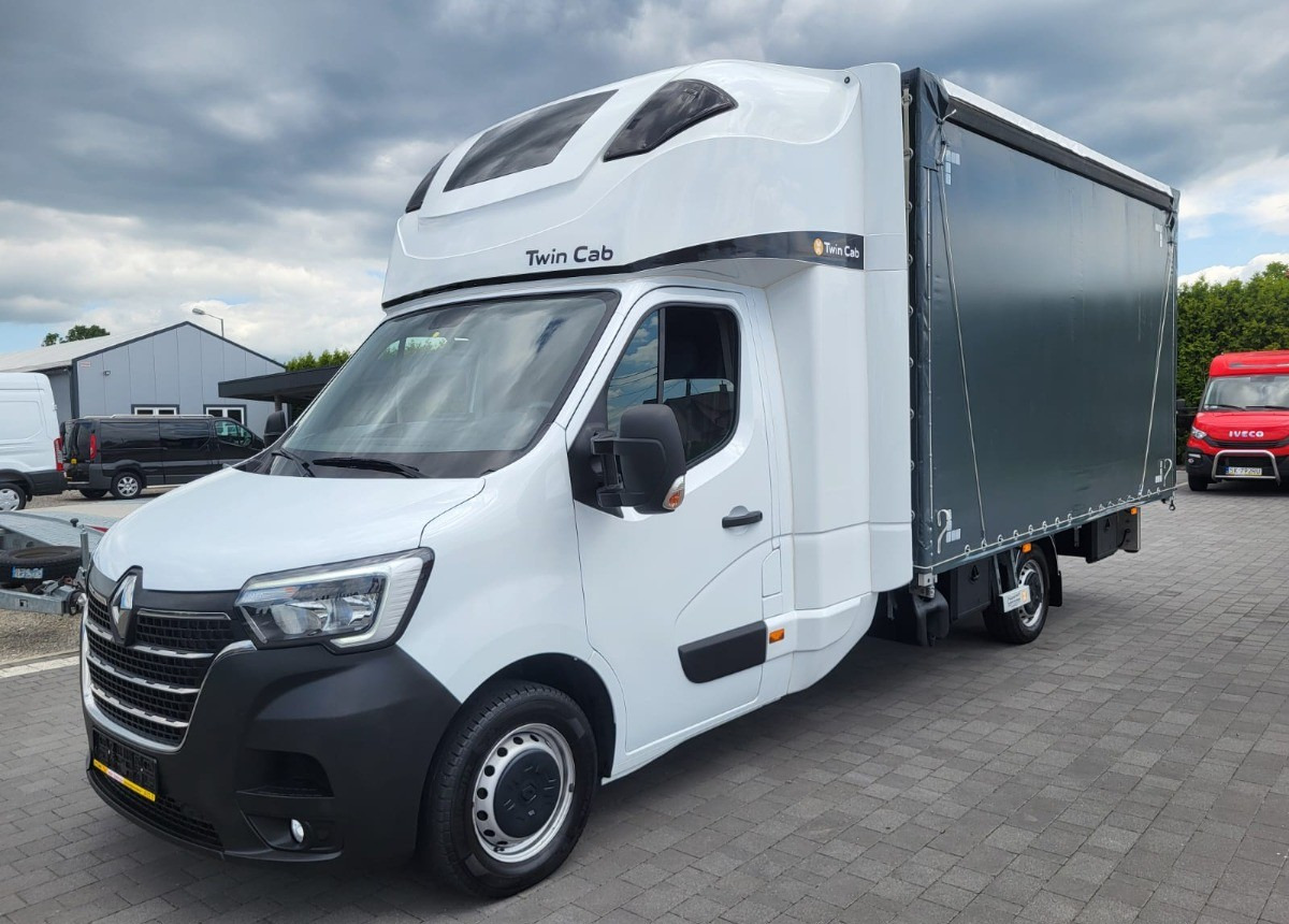 Renault 10 europalet kabina XXL 2x spania Master jak Nowy Kabina 2xspanie - شاحنة ستارة جانبية: صورة 2 Renault 10 europalet kabina XXL 2x spania Master jak Nowy Kabina 2xspanie - شاحنة ستارة جانبية: صورة 2