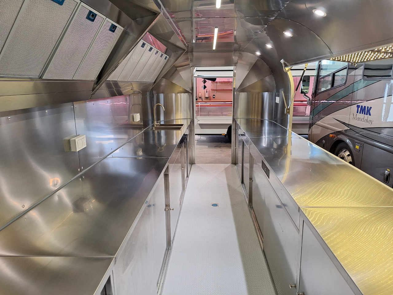Deli Star Trailer American 4000 - EU standards - مقطورة بيع ( الأغذية): صورة 5 Deli Star Trailer American 4000 - EU standards - مقطورة بيع ( الأغذية): صورة 5