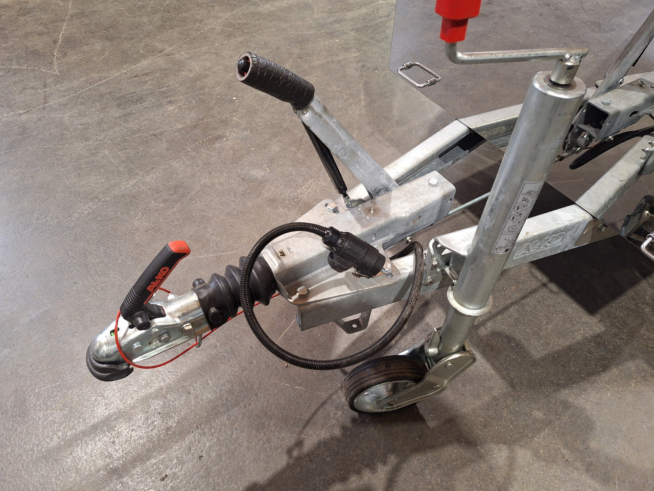 Deli Star Trailer Deli Promotion & General Sales 6000 - EU standards - مقطورة بيع ( الأغذية): صورة 2 Deli Star Trailer Deli Promotion & General Sales 6000 - EU standards - مقطورة بيع ( الأغذية): صورة 2