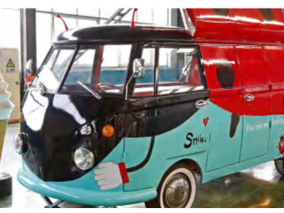 Deli Star Trailer Retro Minivan Fliptop 4300 Electric - EU standards - مقطورة بيع ( الأغذية): صورة 1 Deli Star Trailer Retro Minivan Fliptop 4300 Electric - EU standards - مقطورة بيع ( الأغذية): صورة 1