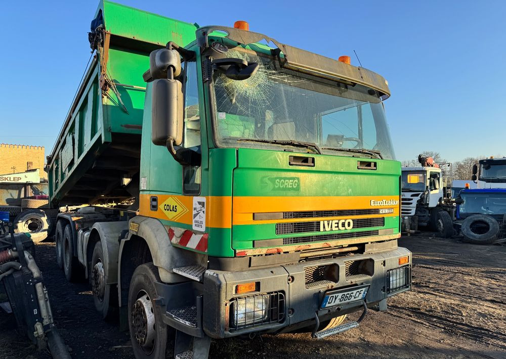 Iveco EuroTrakker - شاحنة قلاب: صورة 2 Iveco EuroTrakker - شاحنة قلاب: صورة 2