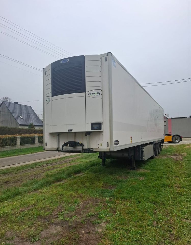 LeciTrailer Carrier Vector 1950 Mt - نصف مقطورة مُبرِّدة: صورة 1 LeciTrailer Carrier Vector 1950 Mt - نصف مقطورة مُبرِّدة: صورة 1