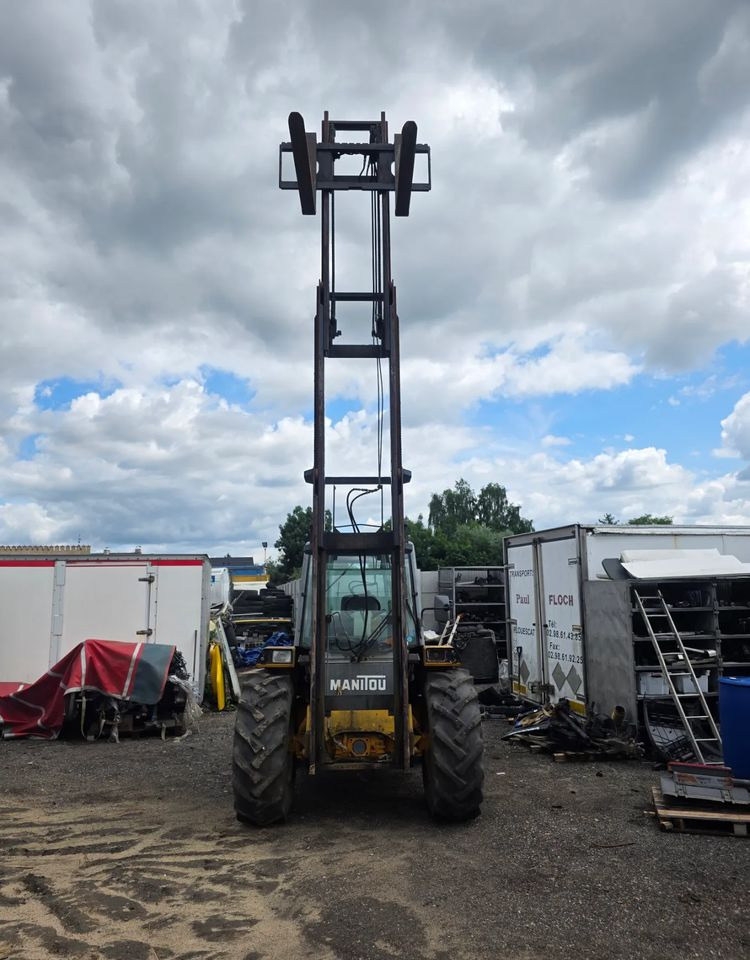 Manitou M26.4 Terenowy 4x4 5,5m - رافعة شوكية للأرض الوعرة: صورة 1 Manitou M26.4 Terenowy 4x4 5,5m - رافعة شوكية للأرض الوعرة: صورة 1