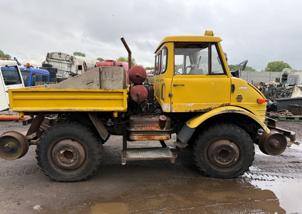 Mercedes-Benz UNIMOG 406B - شاحنات مسطحة: صورة 5 Mercedes-Benz UNIMOG 406B - شاحنات مسطحة: صورة 5