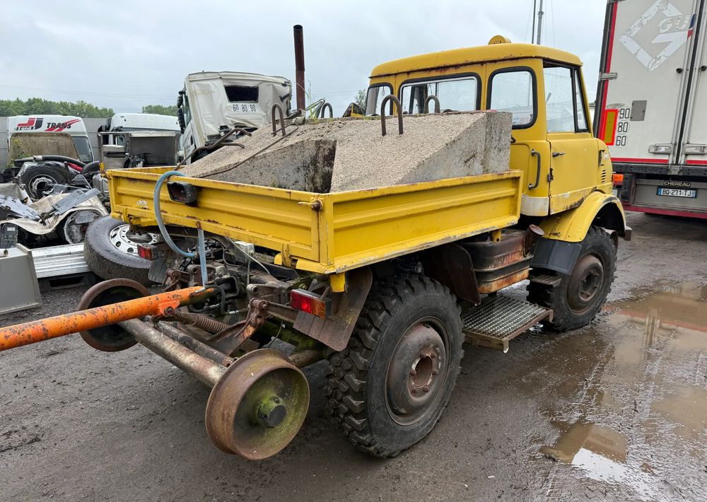 Mercedes-Benz UNIMOG 406B - شاحنات مسطحة: صورة 4 Mercedes-Benz UNIMOG 406B - شاحنات مسطحة: صورة 4