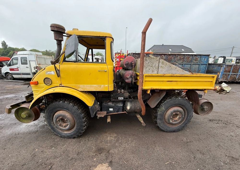 Mercedes-Benz UNIMOG 406B - آلية المنفعة/ مركبة خاصة: صورة 2 Mercedes-Benz UNIMOG 406B - آلية المنفعة/ مركبة خاصة: صورة 2
