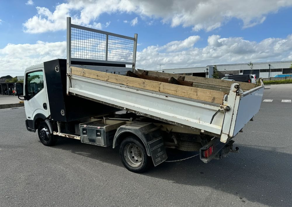 Nissan NT400 - شاحنة قلاب: صورة 3 Nissan NT400 - شاحنة قلاب: صورة 3