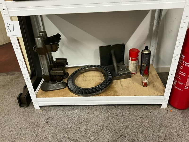 آلة تصنيع المعادن Onbekend: صورة 1