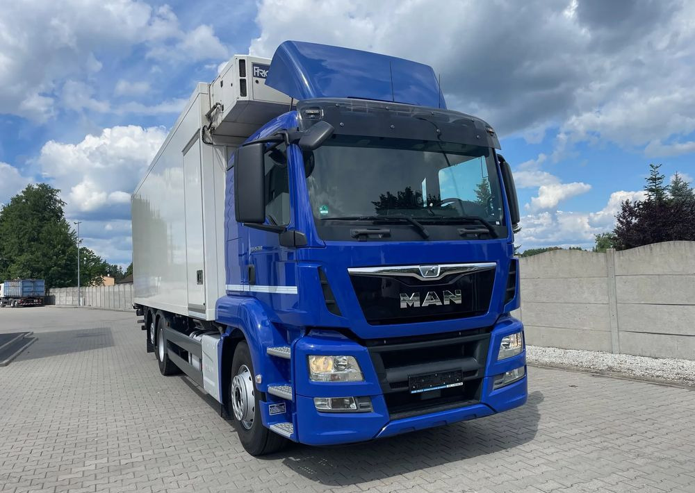 MAN TGS 26.360 CHŁODNIA 8,10m ( 20 europalet ) - شاحنة الفريزر: صورة 3 MAN TGS 26.360 CHŁODNIA 8,10m ( 20 europalet ) - شاحنة الفريزر: صورة 3