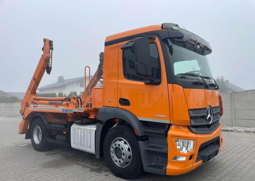 Mercedes-Benz ANTOS 1833 BRAMOWIEC, MILLER - شاحنة نقل المخلفات: صورة 2 Mercedes-Benz ANTOS 1833 BRAMOWIEC, MILLER - شاحنة نقل المخلفات: صورة 2