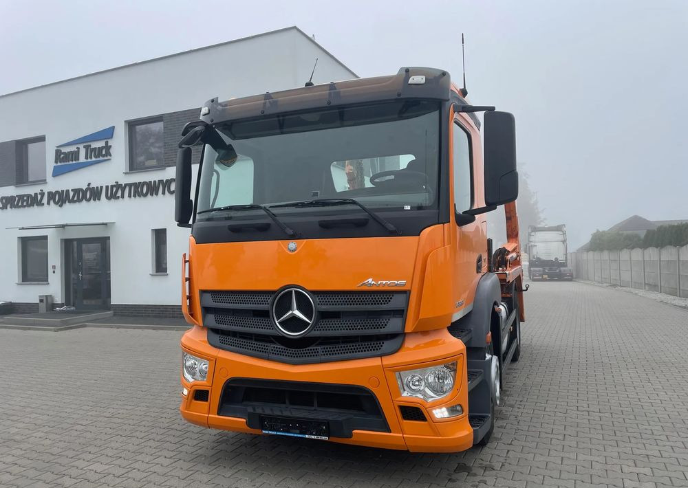 Mercedes-Benz ANTOS 1833 BRAMOWIEC, MILLER - شاحنة نقل المخلفات: صورة 5 Mercedes-Benz ANTOS 1833 BRAMOWIEC, MILLER - شاحنة نقل المخلفات: صورة 5