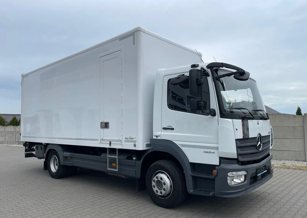 Mercedes-Benz ATEGO 1324/ Ładownośc 7,5 tony/ kontener 6,2m! - وحدة جر: صورة 3 Mercedes-Benz ATEGO 1324/ Ładownośc 7,5 tony/ kontener 6,2m! - وحدة جر: صورة 3