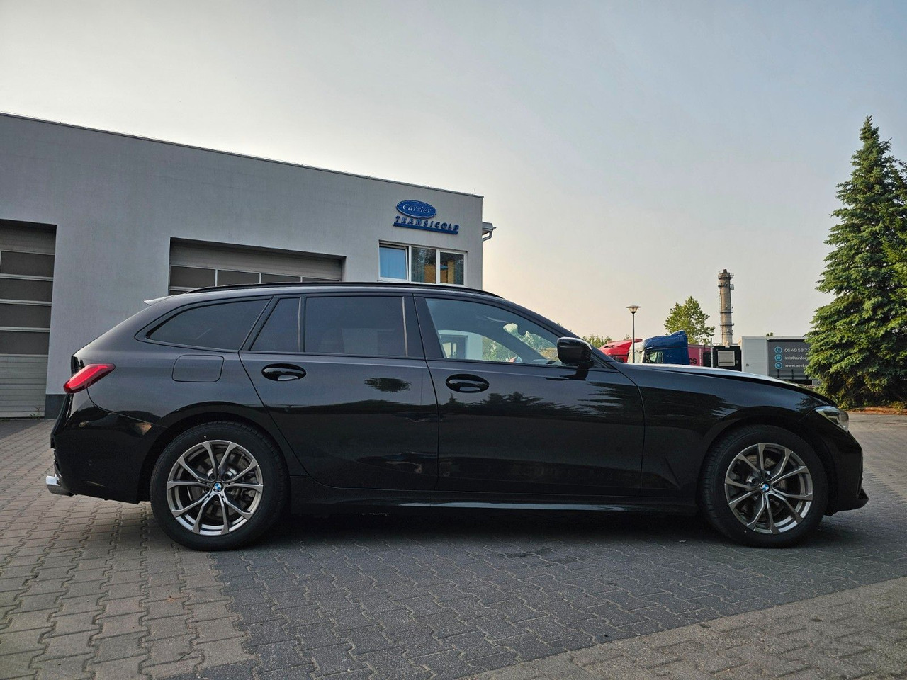BMW 320e xDrive Touring Sport Automatic Sehr gepfleg - سيارة: صورة 4 BMW 320e xDrive Touring Sport Automatic Sehr gepfleg - سيارة: صورة 4