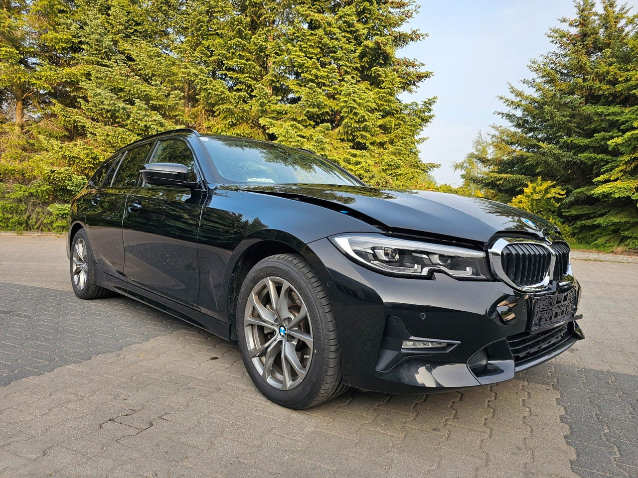 BMW 320e xDrive Touring Sport Automatic Sehr gepfleg - سيارة: صورة 1 BMW 320e xDrive Touring Sport Automatic Sehr gepfleg - سيارة: صورة 1