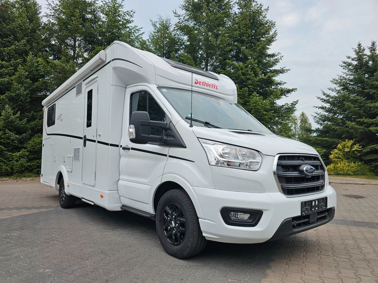Dethleffs JUST GO T7055 EB Winter 4xBett Elektr.Hubbet - موتر هوم شبه متكامل: صورة 1 Dethleffs JUST GO T7055 EB Winter 4xBett Elektr.Hubbet - موتر هوم شبه متكامل: صورة 1