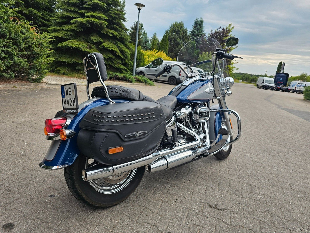 Harley-Davidson SOFTAIL Heritage Classic 114 nur 600km! Gepflegt - دراجة نارية: صورة 3 Harley-Davidson SOFTAIL Heritage Classic 114 nur 600km! Gepflegt - دراجة نارية: صورة 3